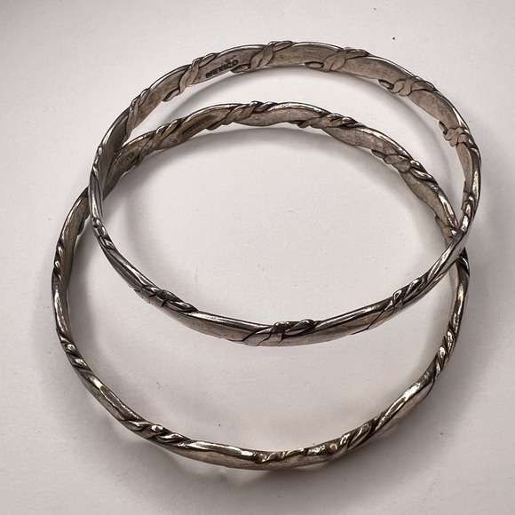 Silver bangles - Picture 3 of 5
